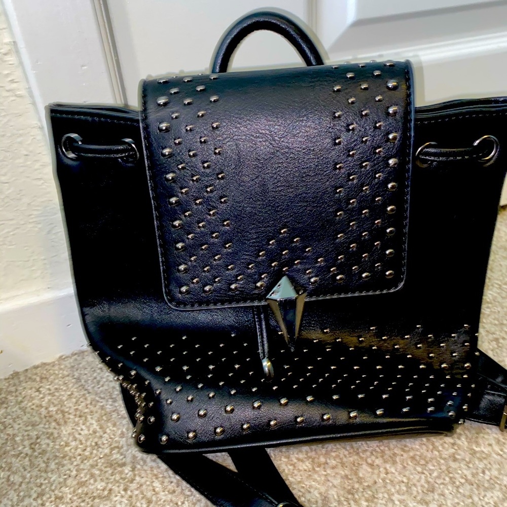 Backpack - Picture 2 of 4